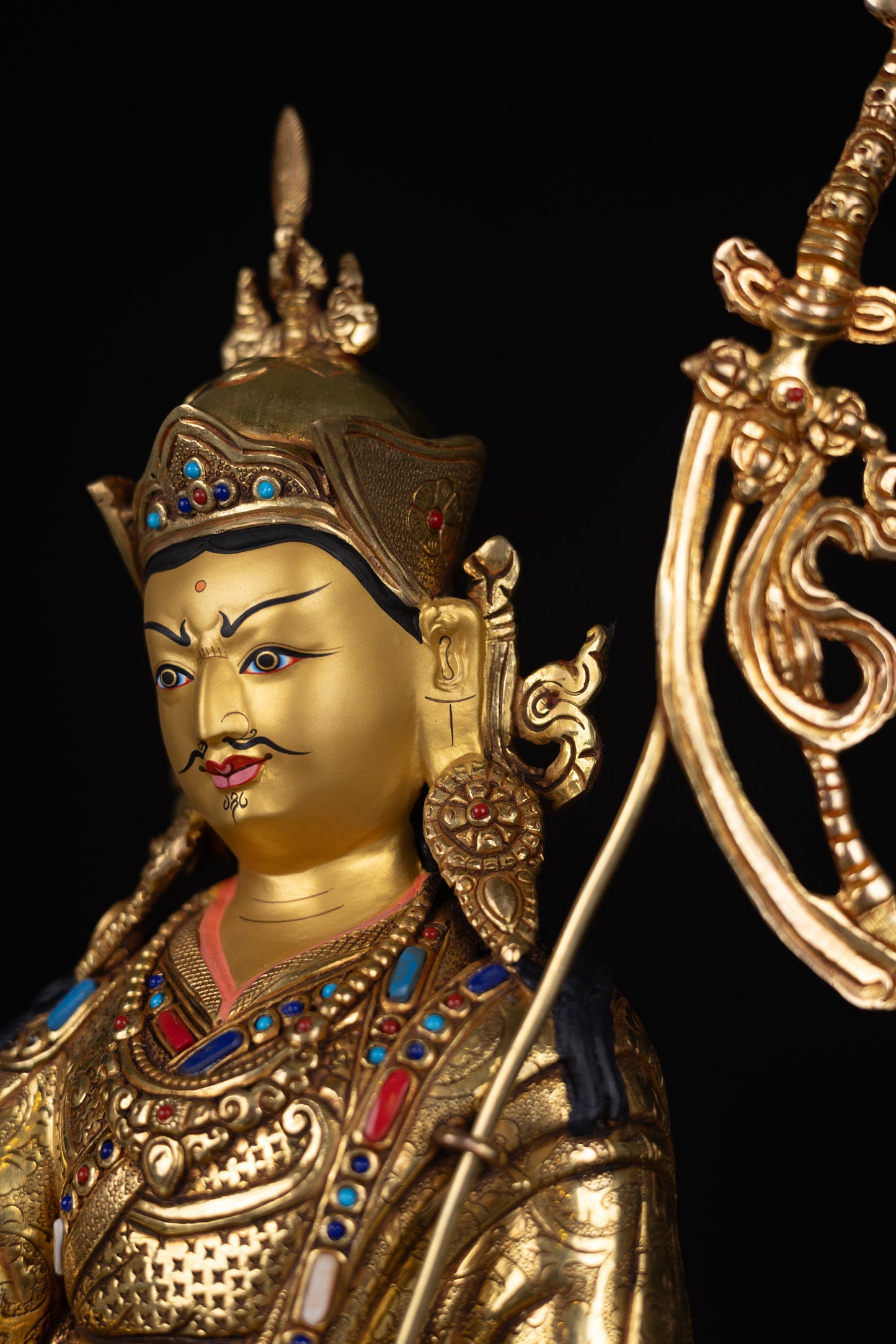 Tibetan Buddhism Gold Face Guru Rinpoche Padmasambhava Turquoise Coral Lapiz Stone Gold Plated Copper Statue Sculpture Figure Nepal free