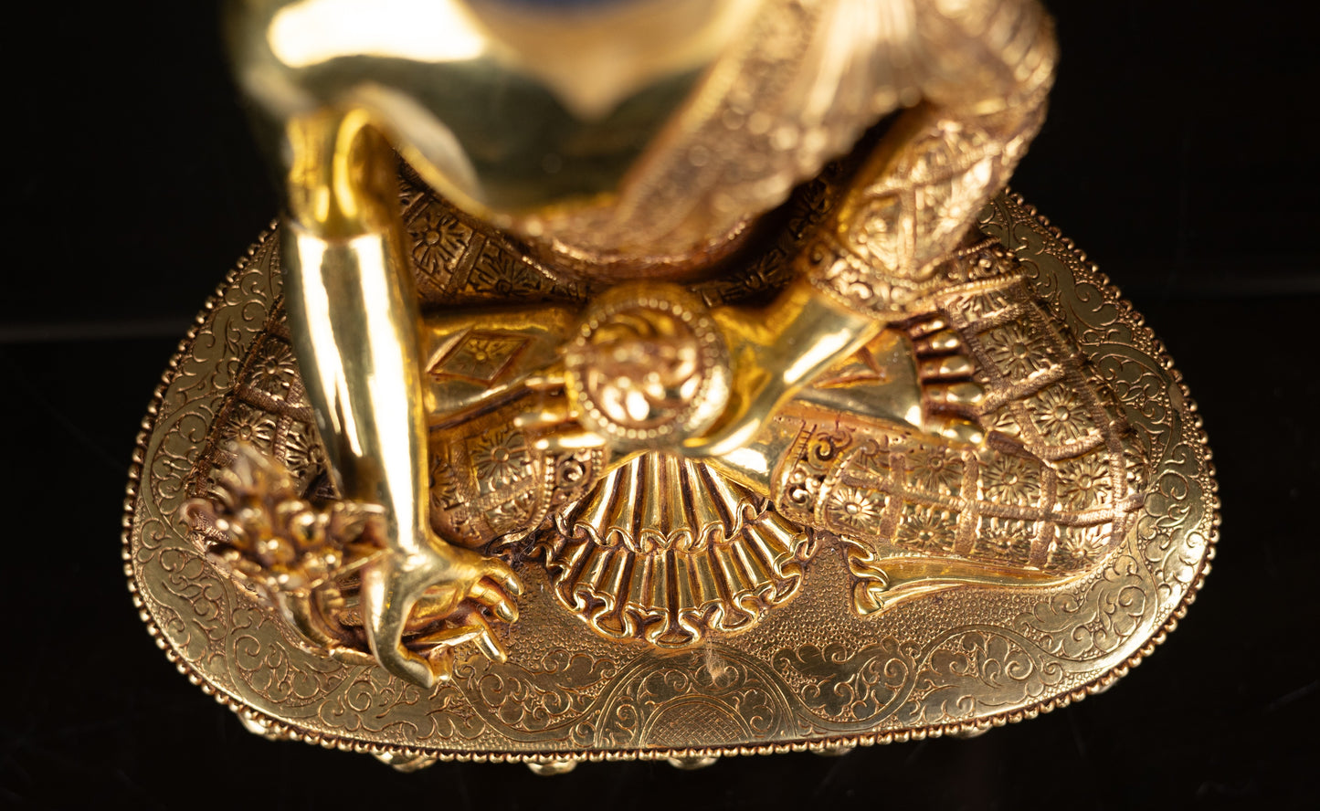 Tibetan Buddhism Gold Face Painting Lord Medicine Buddha Hand Craved Gold Plated Copper Statue Sculpture Figure Nepal free
