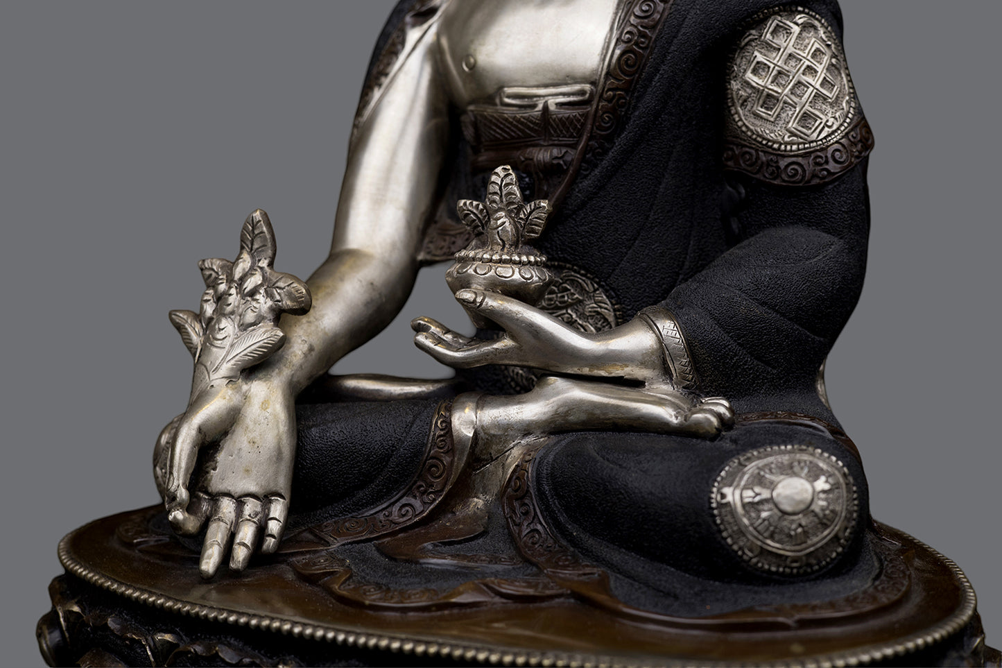 Tibetan Buddhism 24K Gold Face Lord Medicine Buddha Bhaisajya Guru Copper Statue Sculpture Figure Nepal free