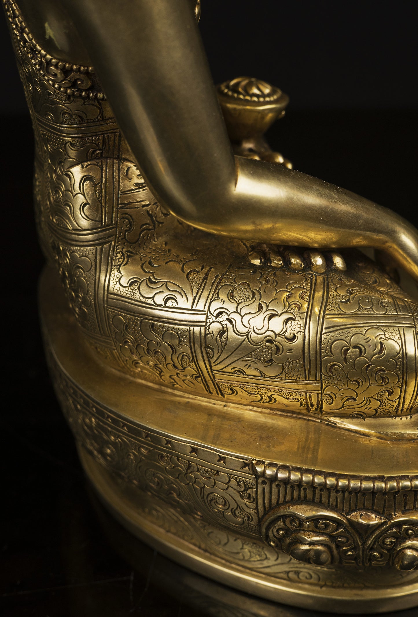 Tibetan Buddhism Lord Shakyamuni Buddha Gold Face Hand Painting Gold Plated Hand Carving Copper Statue Sculpture Figure Nepal free