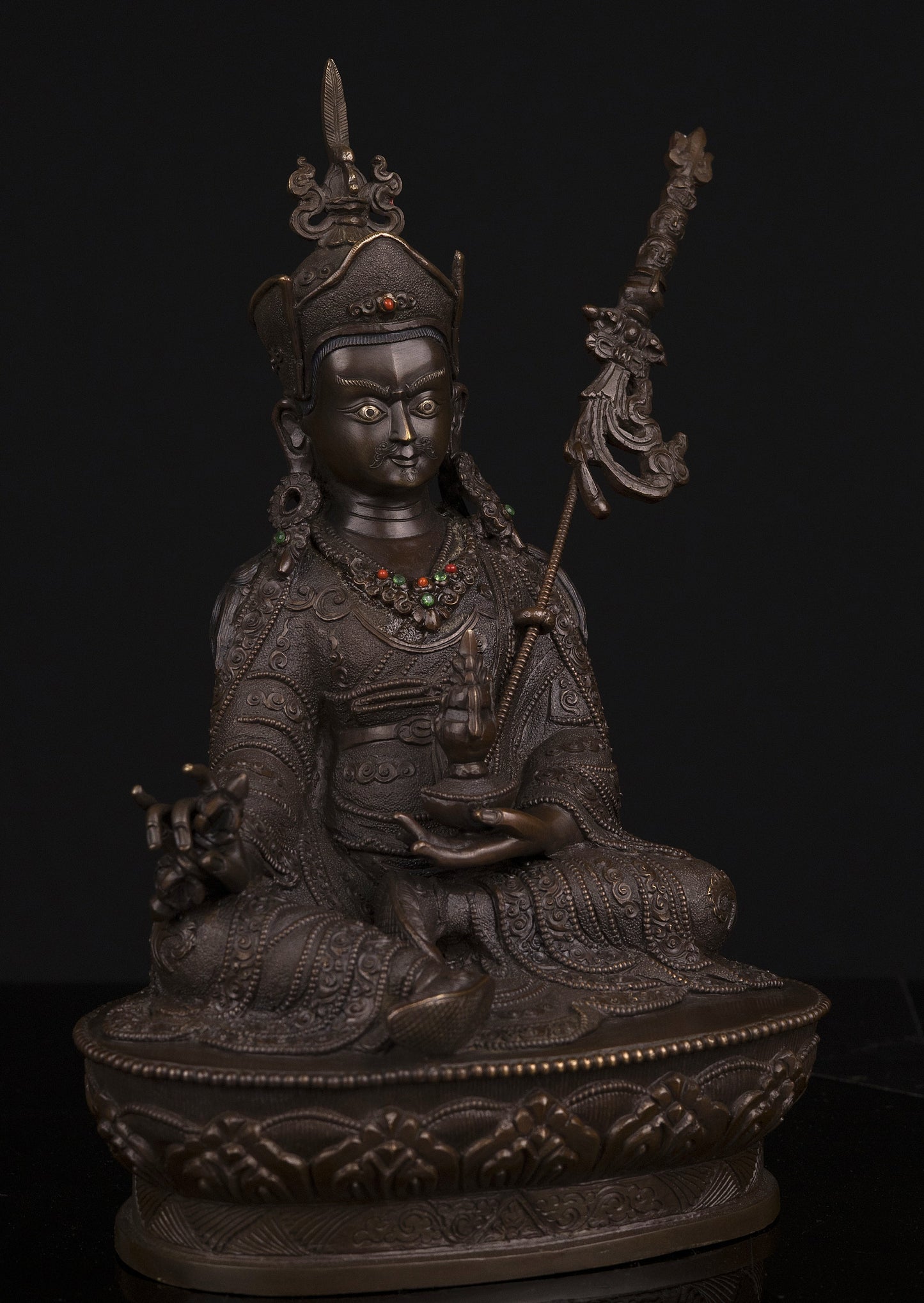 Tibetan Buddhism Guru Rinpoche(Padmasambhava) Copper Oxide Statue Figure Sculpture Nepal free