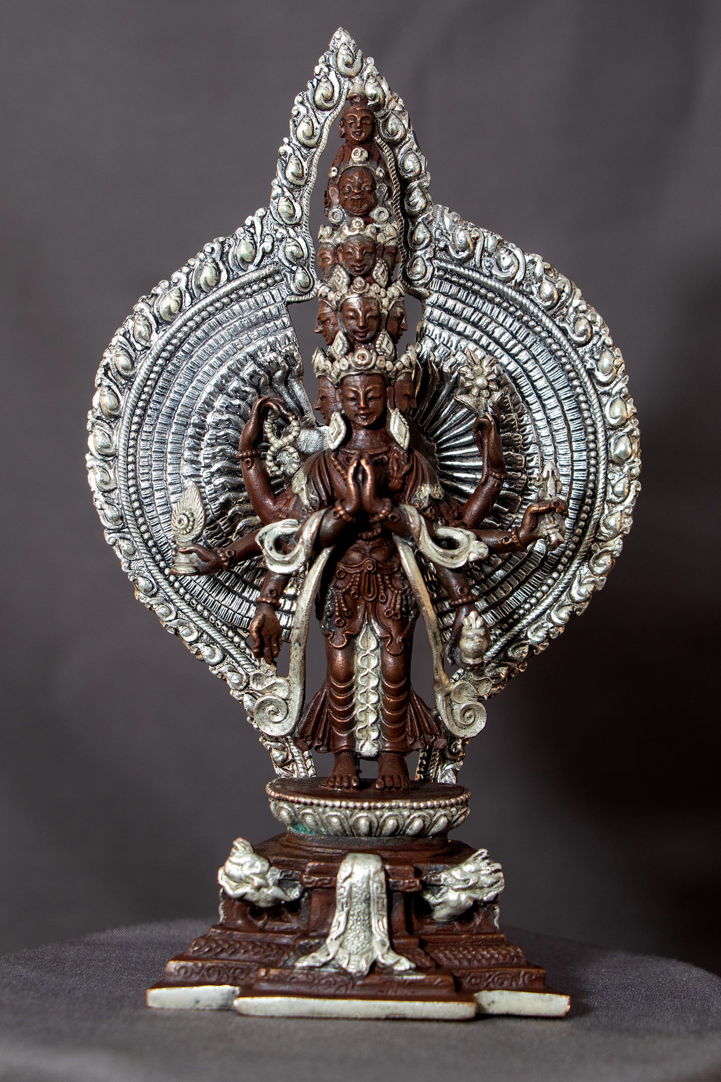 Tibetan Buddhism Thousand Arms Avalokitesvara Lokeshwar Silver Oxide Copper Statue Sculpture Figure Nepal free