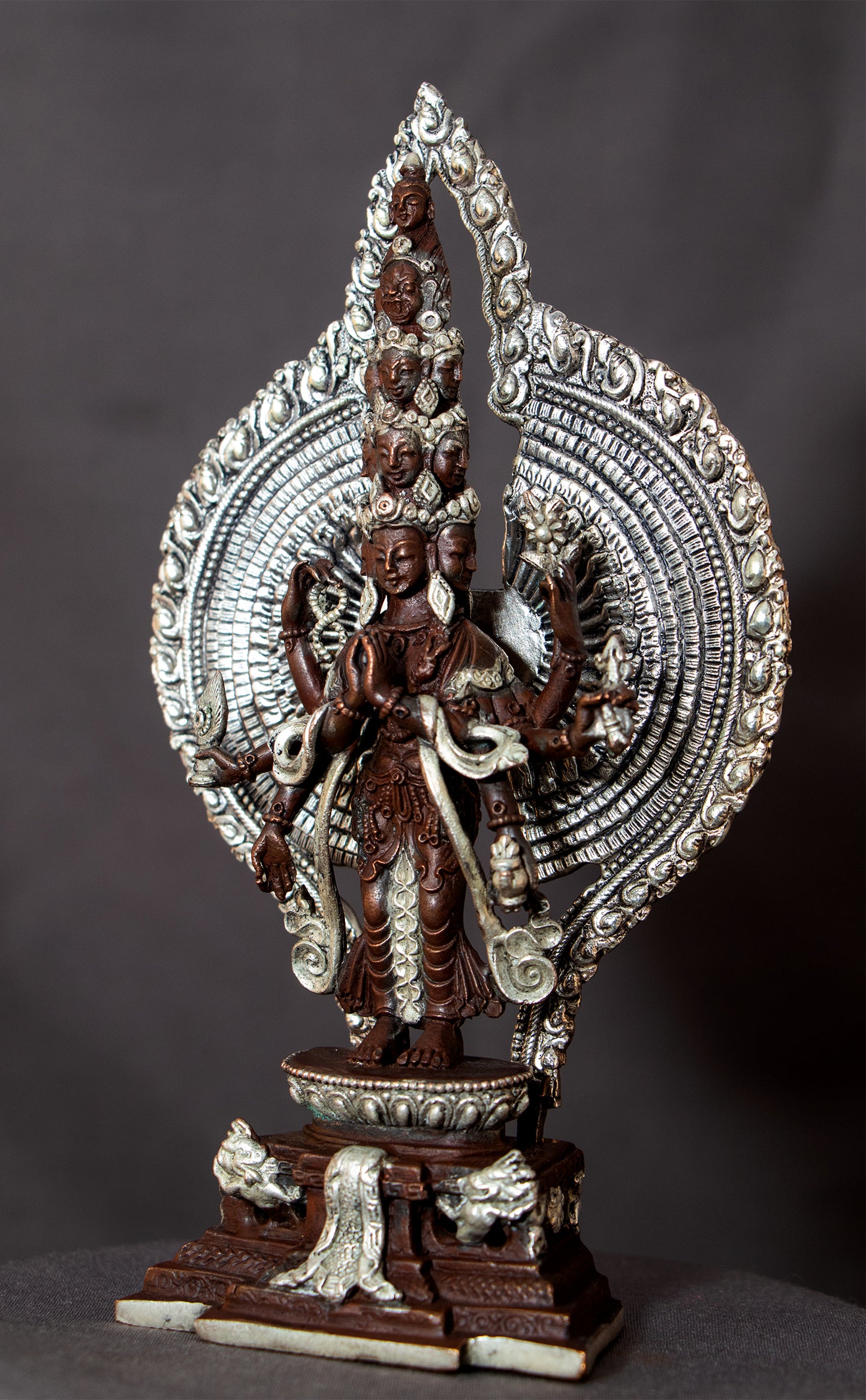 Tibetan Buddhism Thousand Arms Avalokitesvara Lokeshwar Silver Oxide Copper Statue Sculpture Figure Nepal free