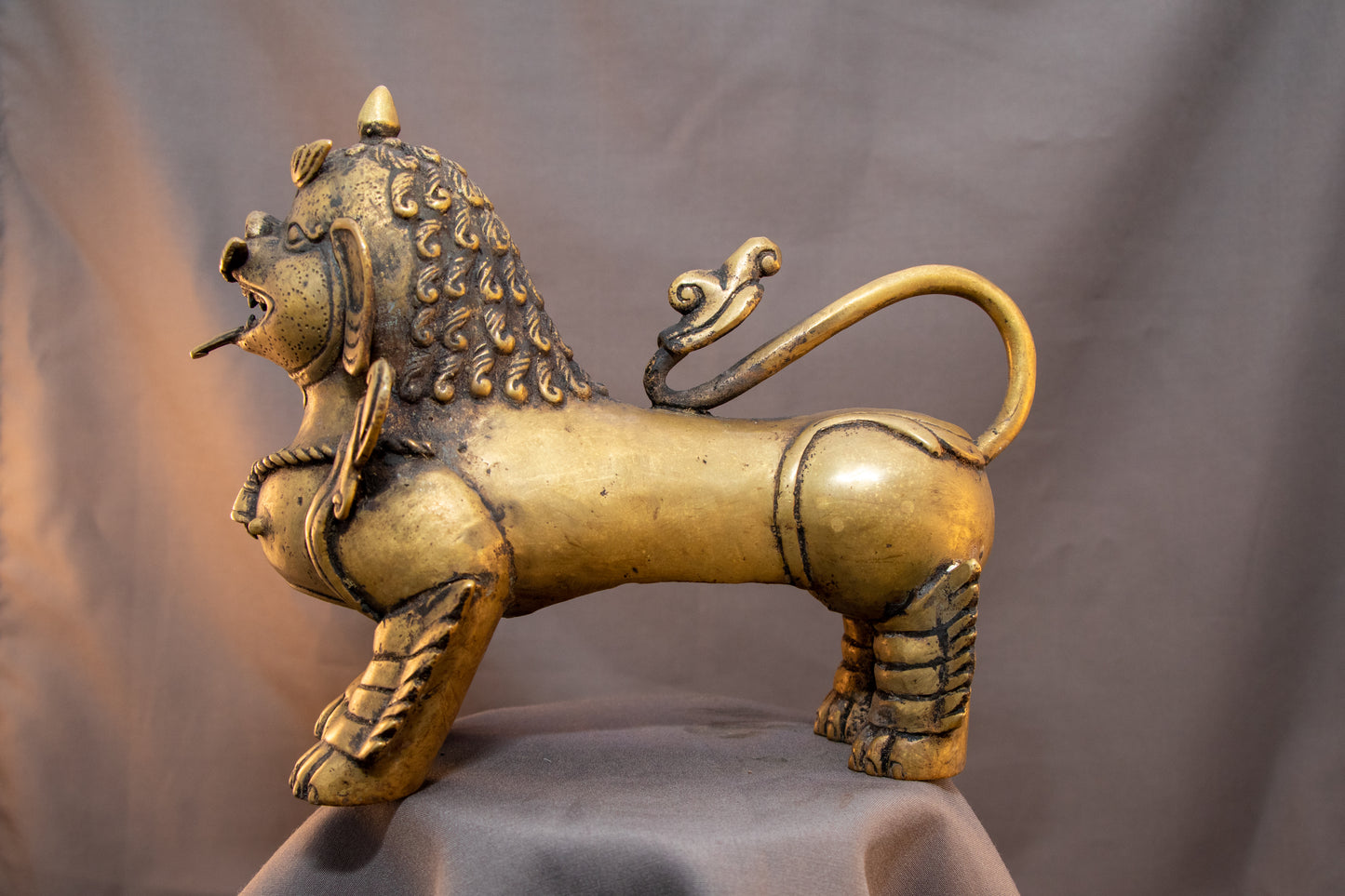 Tibetan Pair of Lion Feng Shui Lions Foo Fu Dog Guardian Singha Brass Figure Sculpture Statue free