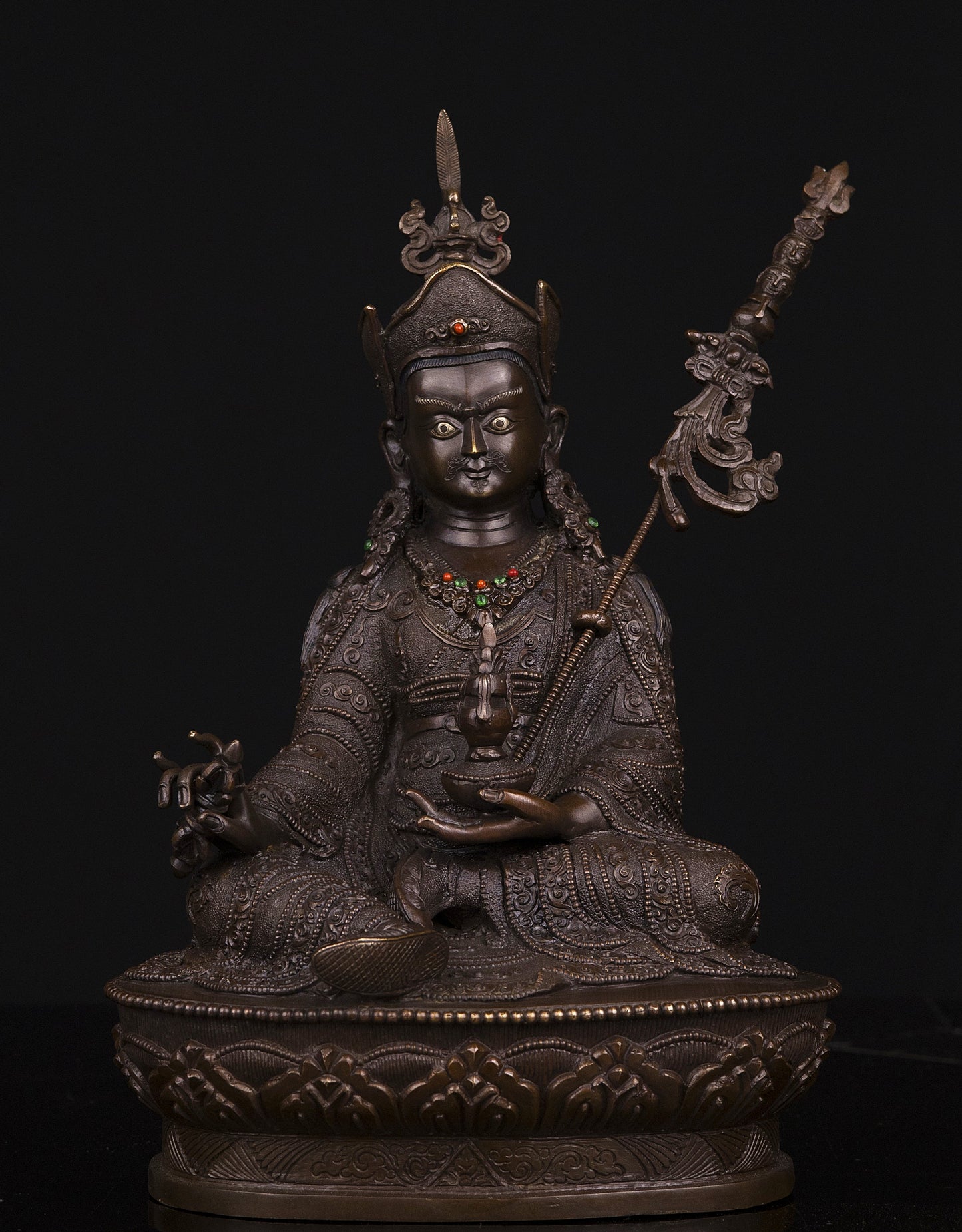 Tibetan Buddhism Guru Rinpoche(Padmasambhava) Copper Oxide Statue Figure Sculpture Nepal free