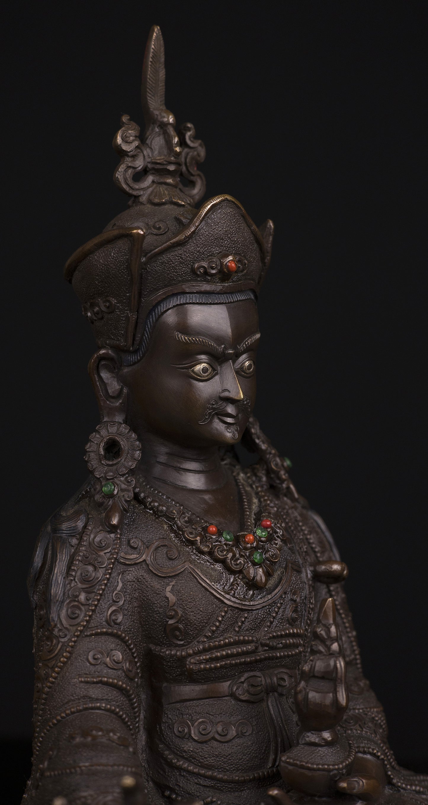Tibetan Buddhism Guru Rinpoche(Padmasambhava) Copper Oxide Statue Figure Sculpture Nepal free