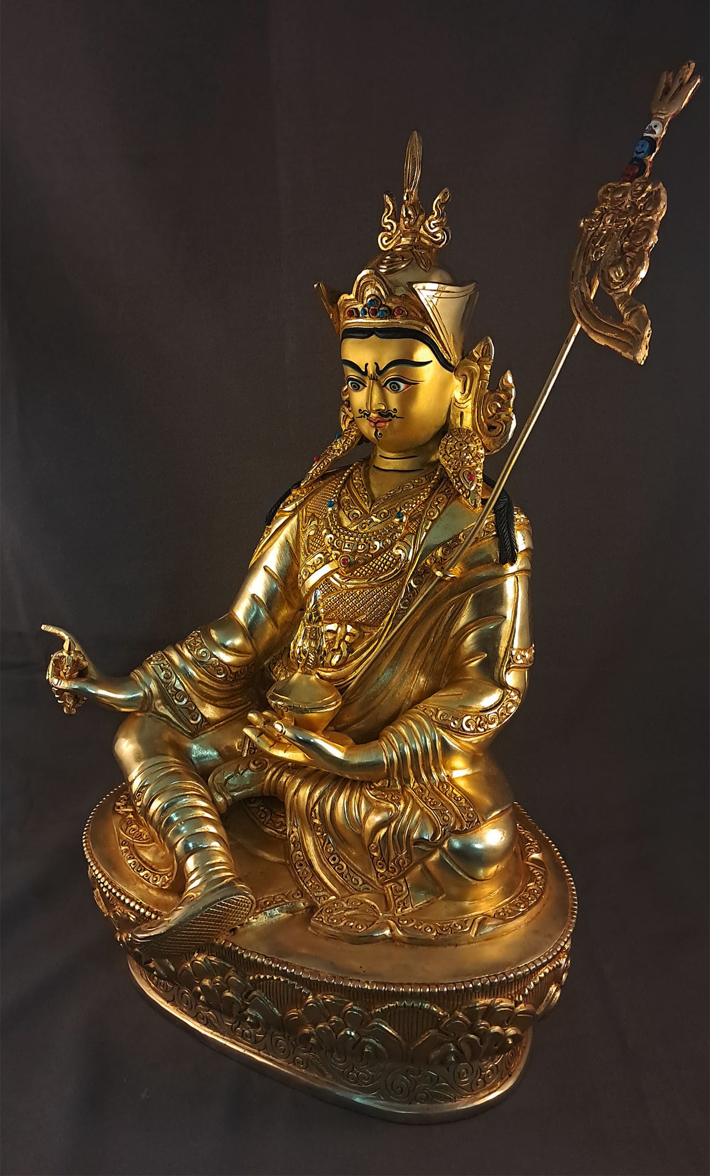 Gold Face Guru Rinpoche Statue: Tibetan Buddhism Gold Plated Copper Sculpture Figure Nepal free