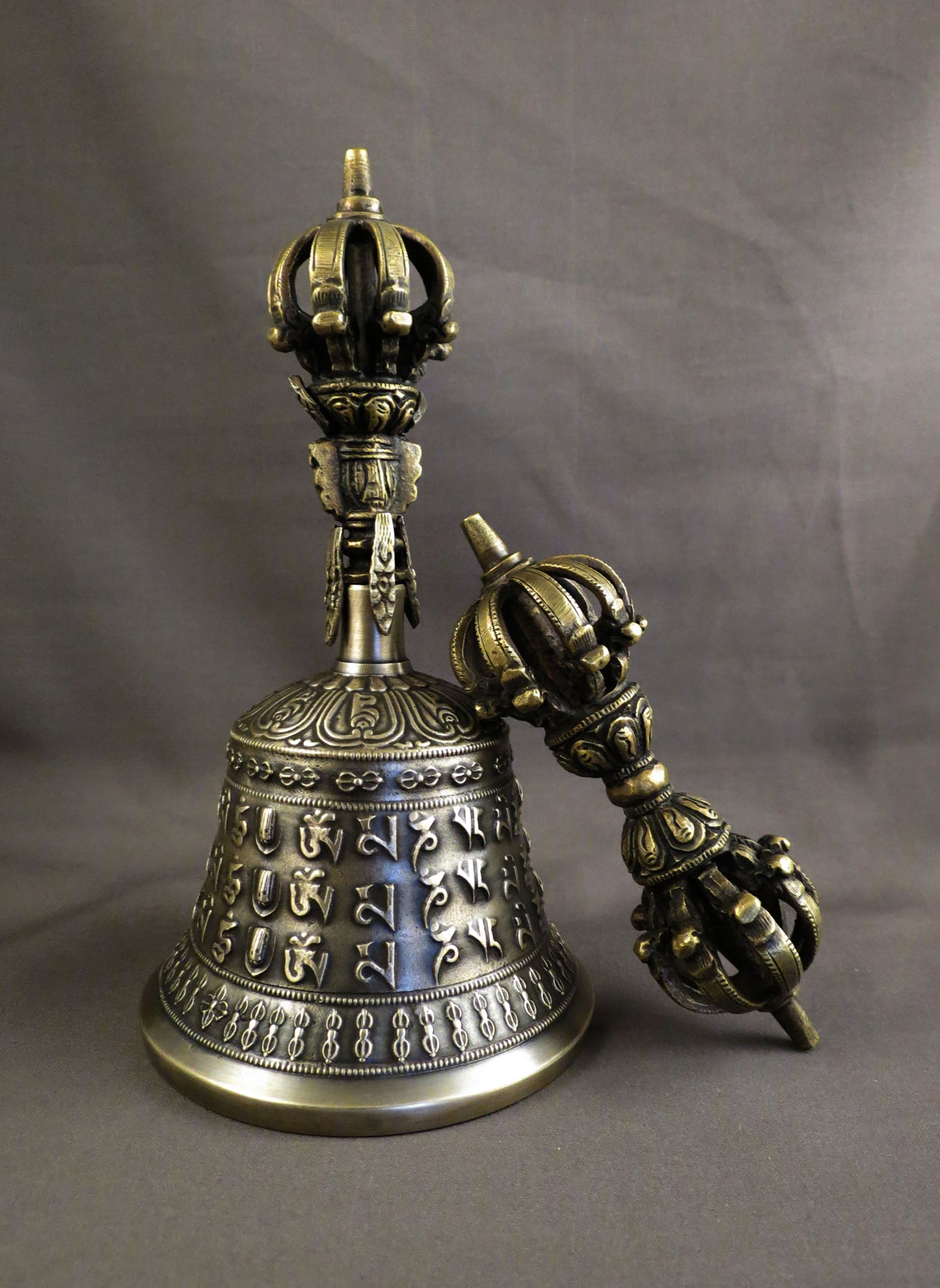 Tibetan Buddhism Ritual Om Mantra 7" High Quality Sound Bronze Bell Dorje/Vajra Set Nepal free