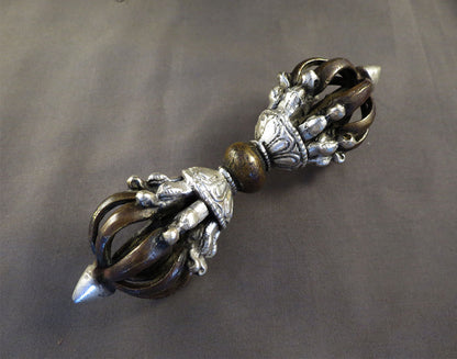 Tibetan Buddhism Ritual Spiritual Tantric Altar Tools Shrines Silver Oxide Brass Double Dorje/Vajra Thunderbolt Gift Nepal free