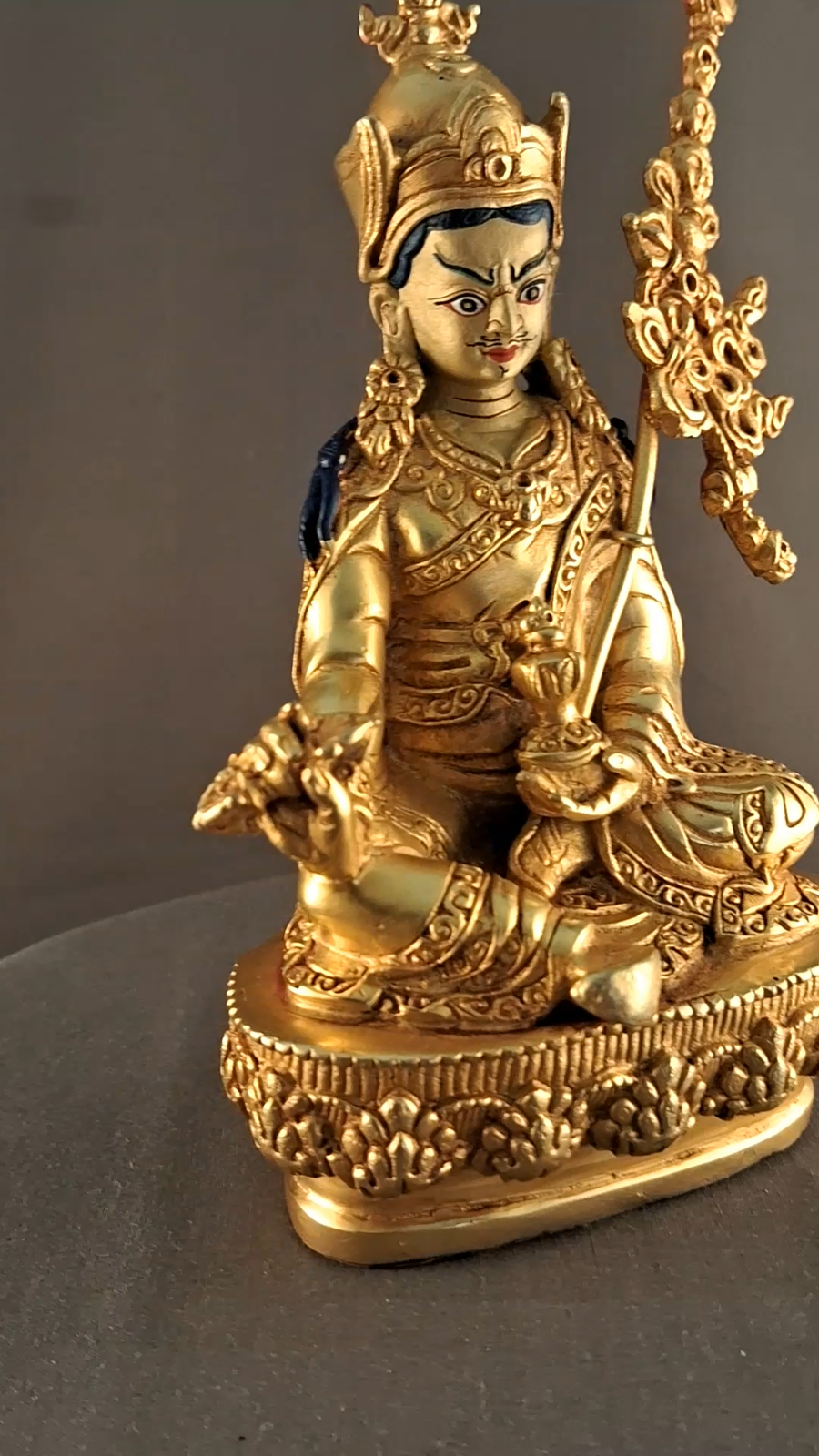 Gold Face Painting Guru Rinpoche (Padmasambhava) Gold Plated Statue Figure free