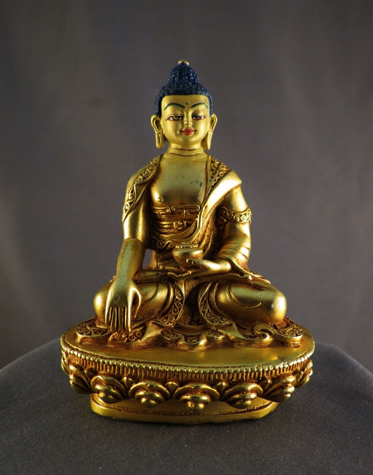 Hand Paint Gold Face Lord Shakyamuni Buddha Statue Gold Plated Statue Figure Nepal