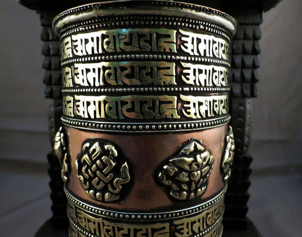 Buddhism Om Mantra 8 Auspicious Meditation Offering Wooden Frame Copper Prayer Wheel Nepal