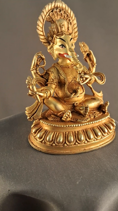 Hinduism Gold Face Hand Painting Lord Ganesh Copper Gold Plated Statue Figure Nepal